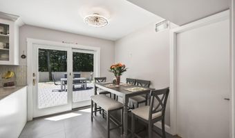 47 Overlea Ln, Aberdeen, NJ 07747