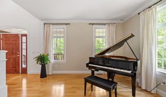 252 Sawyer Rd, Bolton, MA 01740