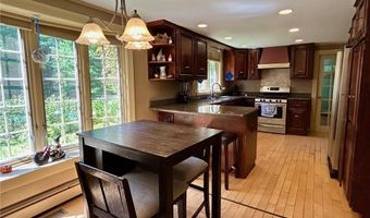 93 Provident Pl, Coventry, RI 02816
