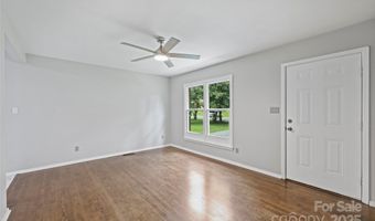 2840 Edsel Pl, Charlotte, NC 28205