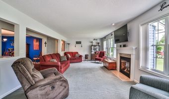 125 Stahl Rd, Amherst, NY 14068