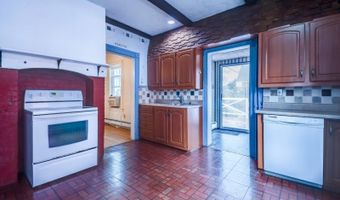 3 Myrtle Ave, Andover, NJ 07801