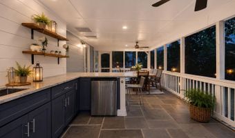 3831 N VERNON St N, Arlington, VA 22207