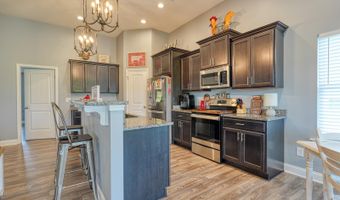 221 Little Man Dr, Boiling Springs, SC 29316
