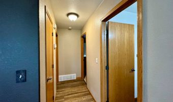 1102 11th Ave, Britton, SD 57430