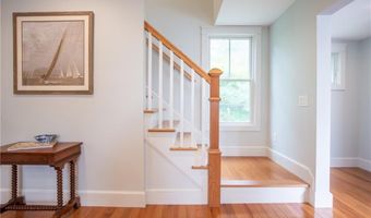 5 Gillies Ct, Newport, RI 02840