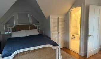 158 Narragansett Ave 1-C, Newport, RI 02840