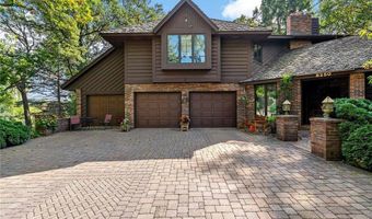 8250 Havelock Ct, Apple Valley, MN 55124
