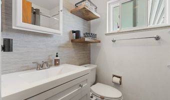 903 Manzano St NE, Albuquerque, NM 87110