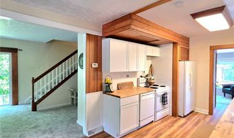 398 N Chillicothe Rd, Aurora, OH 44202