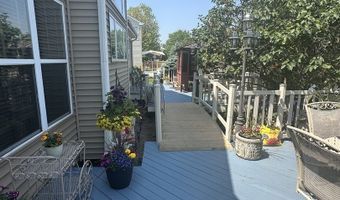 1950 Broadsmore Dr, Algonquin, IL 60102