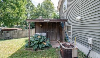 2211 Penny Ln, Austintown, OH 44515