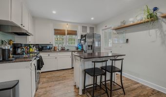 28 Mill Creek Rd, Branford, CT 06405