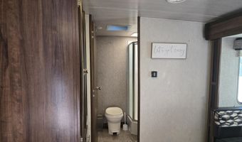 13 W Couchman Trl, Ash Fork, AZ 86320