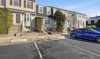 5513 WOODLAWN MANOR Ct, Alexandria, VA 22309