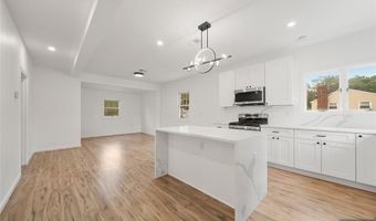 174 Pleasant Ave, Bergenfield, NJ 07621