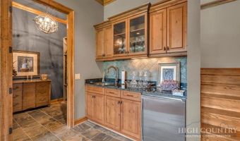 35 Valley Vista Ct, Banner Elk, NC 28604