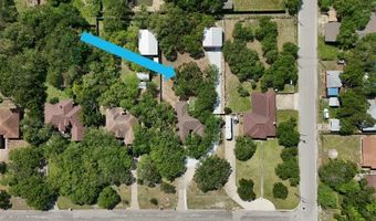 1402 S Saunders St, Aransas Pass, TX 78336