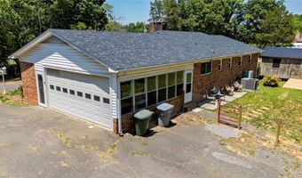 406 Old Liberty Rd, Asheboro, NC 27203