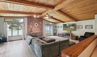 583 Market St, Algonac, MI 48001