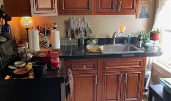1732 BROAD St, Cranston, RI 02905