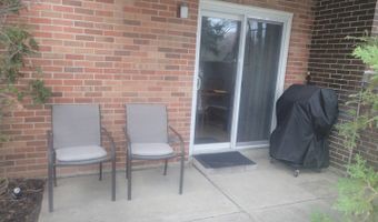 1127 S Old Wilke Rd 101, Arlington Heights, IL 60005
