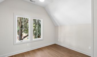 608 Pilot St, Beaufort, SC 29902