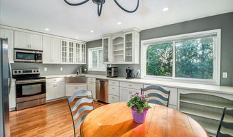 27 Crows Nest Ln 17F, Danbury, CT 06810