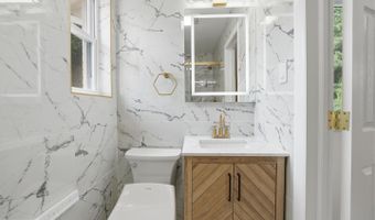 9831 SINGLETON Dr, Bethesda, MD 20817