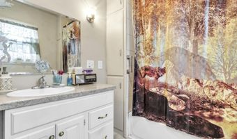 215 N York St, Albion, IN 46701