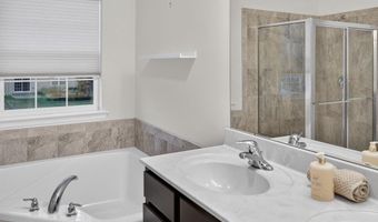 1497 CASPIAN St, Allentown, PA 18104