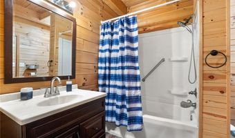 1671 Burns Ct, Austin, IN 47102