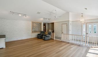 4 E Curran Dr, Absecon, NJ 08201
