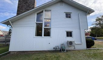 205 Washington Ave W, Albia, IA 52531