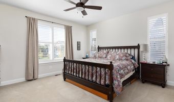 144 COWBIRD St, Lake Frederick, VA 22630