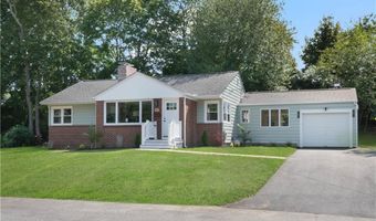 81 Redwood Dr, Cranston, RI 02920