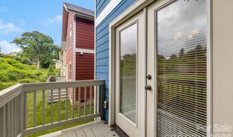 2 Cottage Cove Ln, Asheville, NC 28803