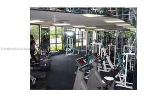 3400 NE 192nd St 811, Aventura, FL 33180