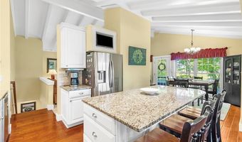 305 Hedgewood Dr, Akron, OH 44319