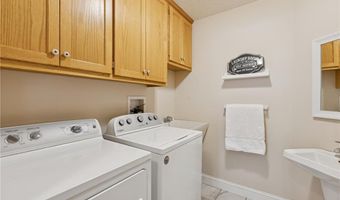 135 Hunters Path, Annandale, MN 55302