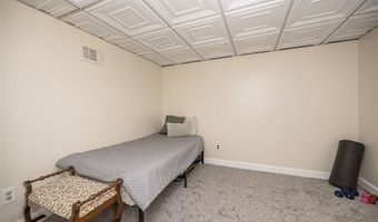 9305 Cloverhurst Dr, Affton, MO 63123