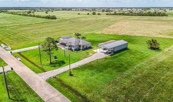 000 Apache Trl, Angleton, TX 77515