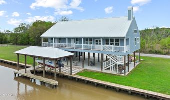 9406 Amberjack Ln, Abbeville, LA 70510