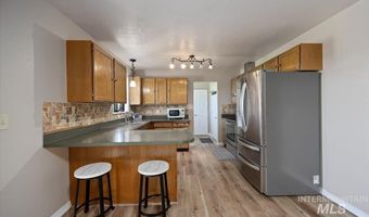 1030 Clear Creek Dr, Buhl, ID 83316