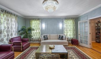 301 BERKLEY Ave, Belle Mead, NJ 08502