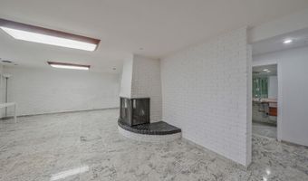 140 Dogwood Rd, Albertson, NY 11576