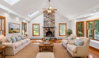 4 Battcock Rd, Billerica, MA 01821