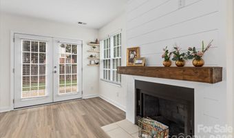 1525 Briar Creek Rd B, Charlotte, NC 28205