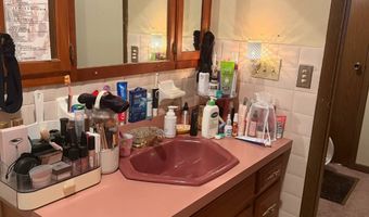 8115 Country View Dr, Ashland, KY 41102