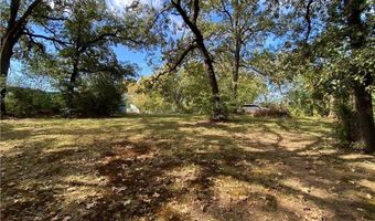 305 1st St, Barling, AR 72923